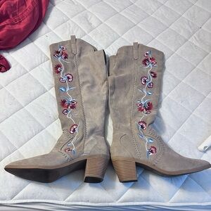 Carlos by Carlos Santana Embroidered Tan Heeled Boots